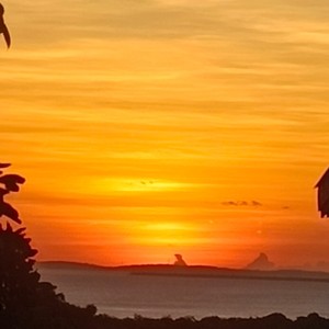 收聽Axxa的Parsetan dengan cinta歌詞歌曲