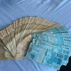 收聽DJ TN do JK的Várias quer ganhar dinheiro歌詞歌曲