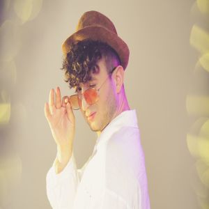 default playlist img