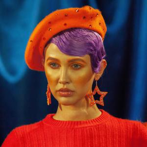 ดาวน์โหลดและฟังเพลง Orange พร้อมเนื้อเพลงจาก CLAY