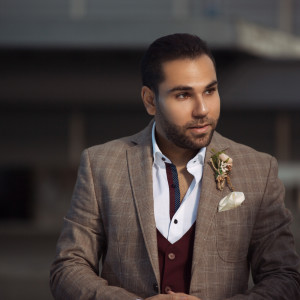 Dengarkan lagu قرب لي nyanyian mahmoud moughrabi dengan lirik