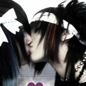 收聽misalive的imma junkie (feat. gutzxx) (Explicit)歌詞歌曲