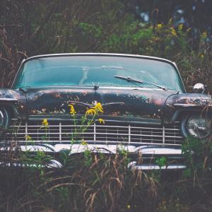 Listen to Vecās sajūtas (Explicit) song with lyrics from Saks