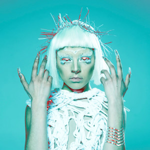 ดาวน์โหลดและฟังเพลง Feminasty (Remastered) พร้อมเนื้อเพลงจาก Aluhé