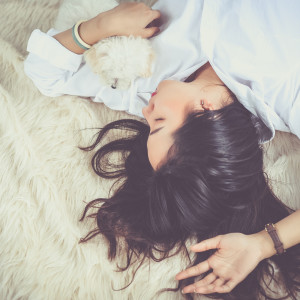 Dengarkan lagu Beauty Sleep nyanyian The Sleep Helpers dengan lirik