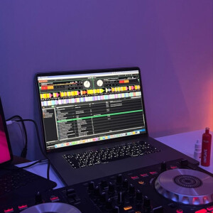 default playlist img