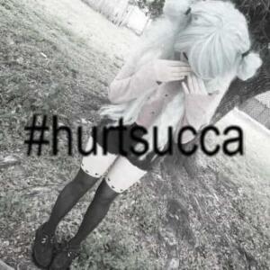 hurtsucca的專輯jus yr doll (Explicit)