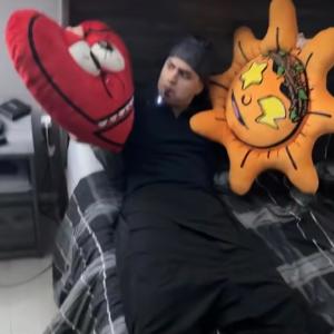 收聽DREAMTHUG的myteam (1terr0r + fuckk0na) (feat. Perubaby) (Explicit)歌詞歌曲