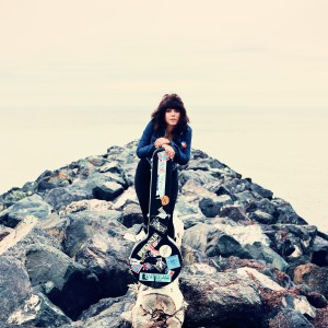 ดาวน์โหลดและฟังเพลง You Look Like Trouble (But I Guess I Do Too) พร้อมเนื้อเพลงจาก Lisa Leblanc