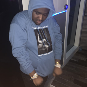 Listen to Zones (Explicit) song with lyrics from Bmw bc