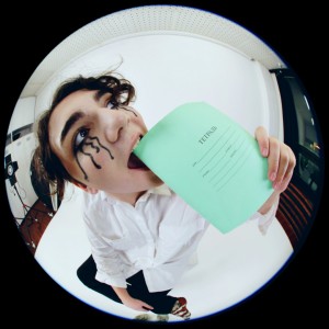 Dengarkan 85 РАЗ (Explicit) lagu dari DaygRols dengan lirik