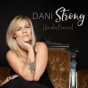 收听Dani Strong的Not Right Now歌词歌曲