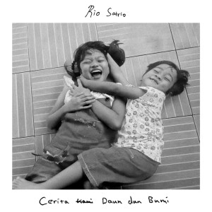ดาวน์โหลดและฟังเพลง Mati Rasa พร้อมเนื้อเพลงจาก Rio Satrio