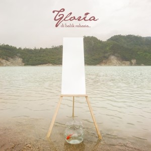 ดาวน์โหลดและฟังเพลง Di Balik Rahasia พร้อมเนื้อเพลงจาก Gloria