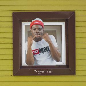 收聽Trigger Tee的Vula Amasango (feat. Karabo & 015 lowkeys)歌詞歌曲