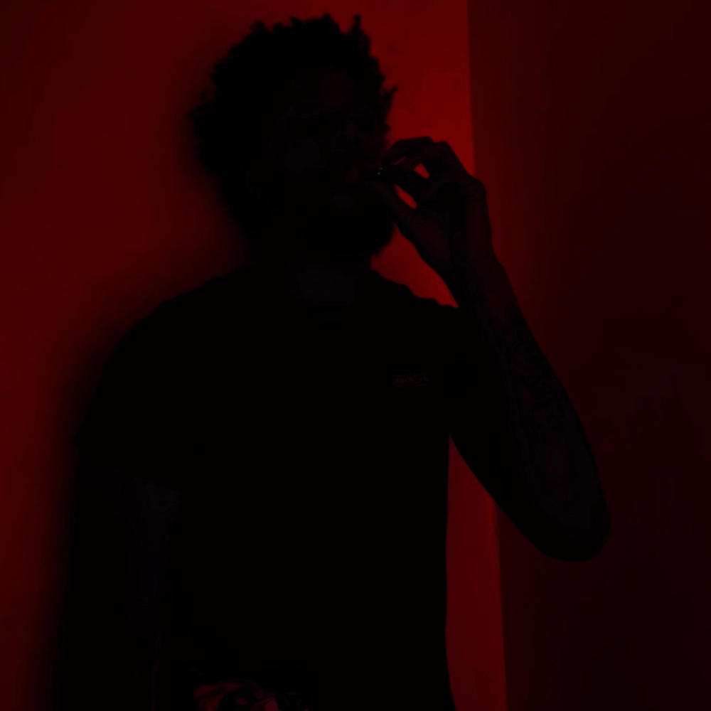 One Look (feat. Reign Falls) (Explicit)
