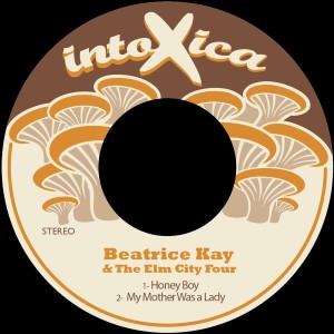 ดาวน์โหลดและฟังเพลง Honey Boy พร้อมเนื้อเพลงจาก Beatrice Kay & the Elm City Four