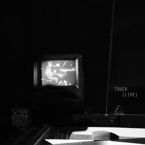 Darien Bernard的專輯Touch (Live on the Piano) [Explicit]