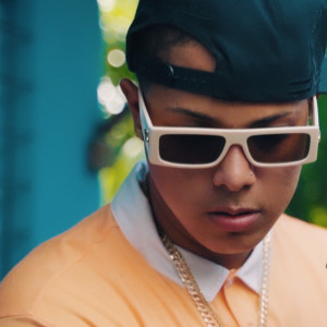 Dengarkan Los Caracoles lagu dari TONY MAN YOW dengan lirik