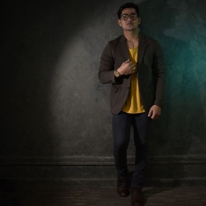 Listen to Napinaborhat Ni Hapogoson song with lyrics from Jen Manurung