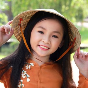 Dengarkan Cá Không Ăn Muối Cá Ươn (#2) lagu dari Dương Nghi Đình dengan lirik