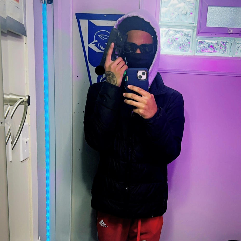 Stream sniping (Explicit)