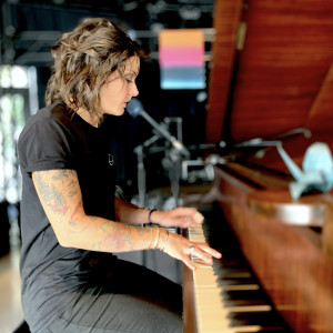 default playlist img