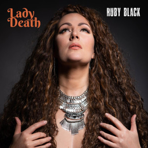 ดาวน์โหลดและฟังเพลง Silencer (feat. Spooky Bizzle) พร้อมเนื้อเพลงจาก Ruby Black