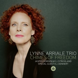 Lynne Arriale Trio的專輯Chimes of Freedom