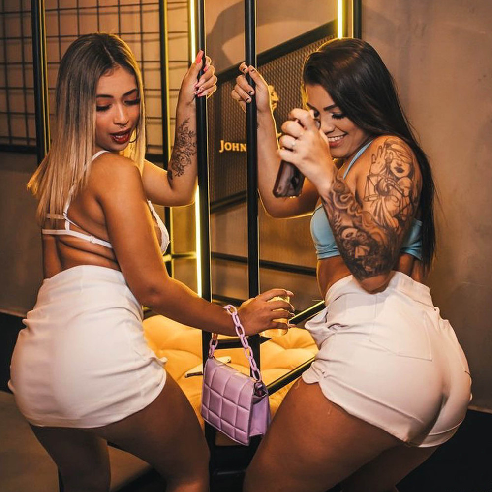Na onda da Bala olha o que ela faz vai jogar (Explicit)