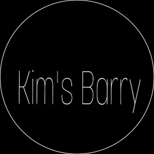 Dengarkan lagu Secret nyanyian Kim's Barry dengan lirik
