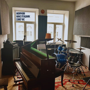 default playlist img