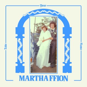 收聽Martha Ffion的Take Your Name歌詞歌曲