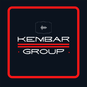 Dengarkan Bulan Kelabu lagu dari Kembar Group dengan lirik
