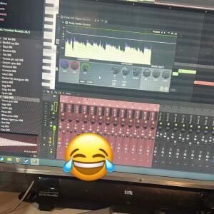 default playlist img