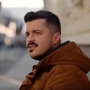 Listen to Clopoțeii Iară Sună song with lyrics from Paul Ananie