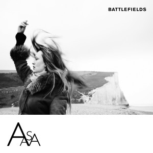 收聽Aasa的Battlefields歌詞歌曲