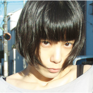 ดาวน์โหลดและฟังเพลง Atashi Guitar Ni Nacchatta พร้อมเนื้อเพลงจาก 五嶋　みどり