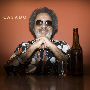 ดาวน์โหลดและฟังเพลง Casado พร้อมเนื้อเพลงจาก Jessé Santo