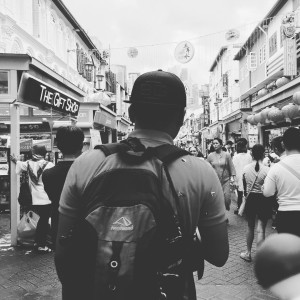 Dengarkan Bukan Hakim Dunia lagu dari Vinsen Hedy dengan lirik