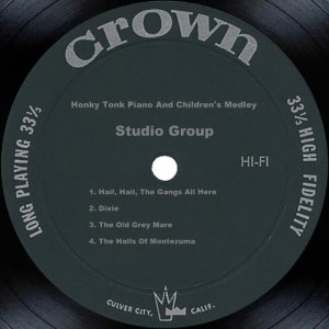 ดาวน์โหลดและฟังเพลง Home On The Range พร้อมเนื้อเพลงจาก Studio Group
