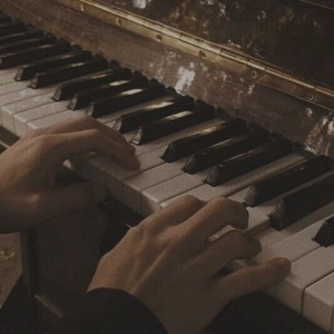 Dengarkan lagu Le Pianiste Slowed nyanyian REX MUSIC dengan lirik