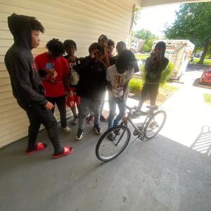 default playlist img