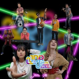 Listen to Pikir Keri song with lyrics from Jakarta Dangdut Revolution