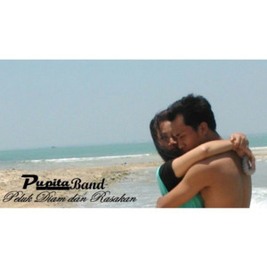 Dengarkan Senyumanmu lagu dari Pupita Band dengan lirik