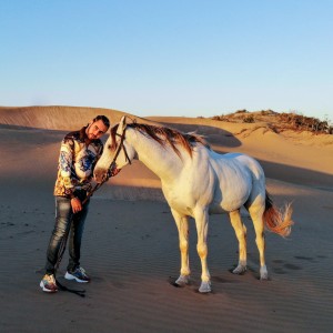 ดาวน์โหลดและฟังเพลง Patient พร้อมเนื้อเพลงจาก Lil Cupid