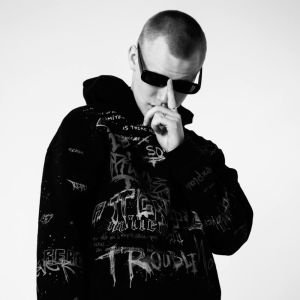 收听Трувонт的Позор Cypher (Remix|Explicit)歌词歌曲