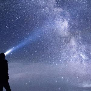 收聽Tennyson Elbow 的Heavens Gates歌詞歌曲