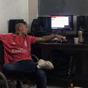 Listen to Hustle (feat. keskin) (Explicit) song with lyrics from arhanly
