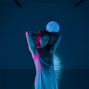 收聽Ea Kaya的Talking歌詞歌曲